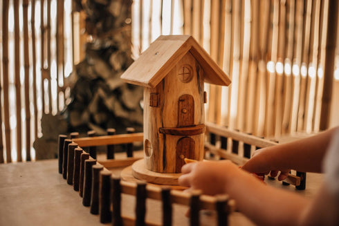 QTOYS - Gnome Play House With 2 Gnomes